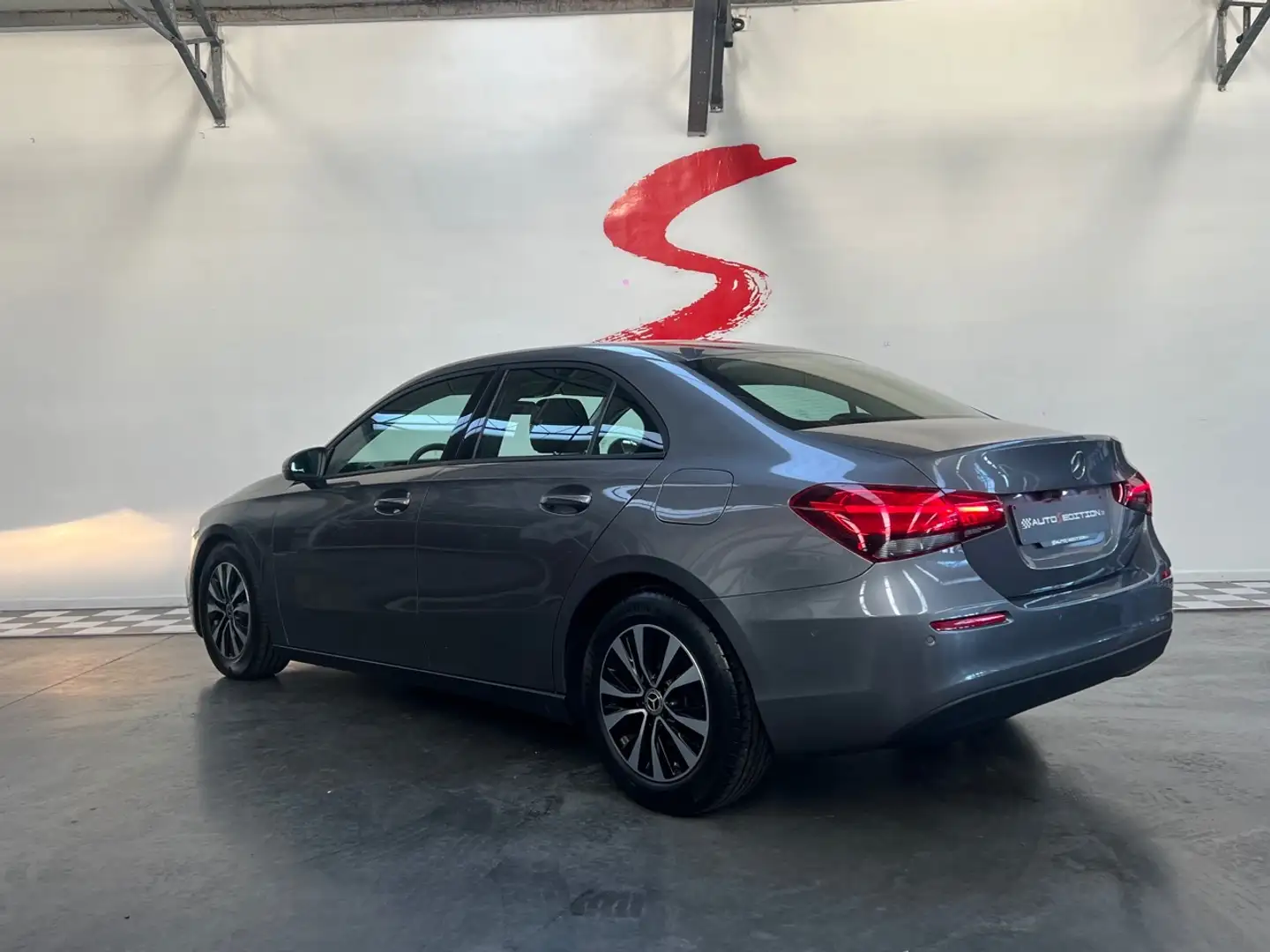 Mercedes-Benz A 180 A 180 d // 1ÈRE MAIN // HTVA: 14.545€ Gris - 2