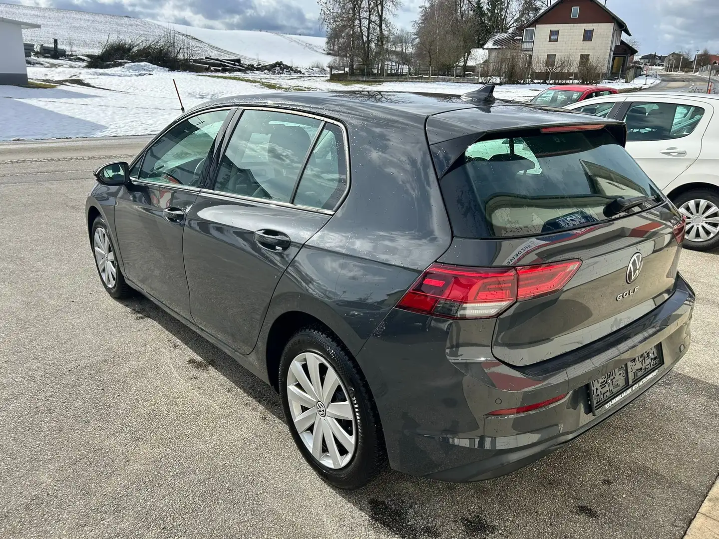 Volkswagen Golf Life Grau - 2