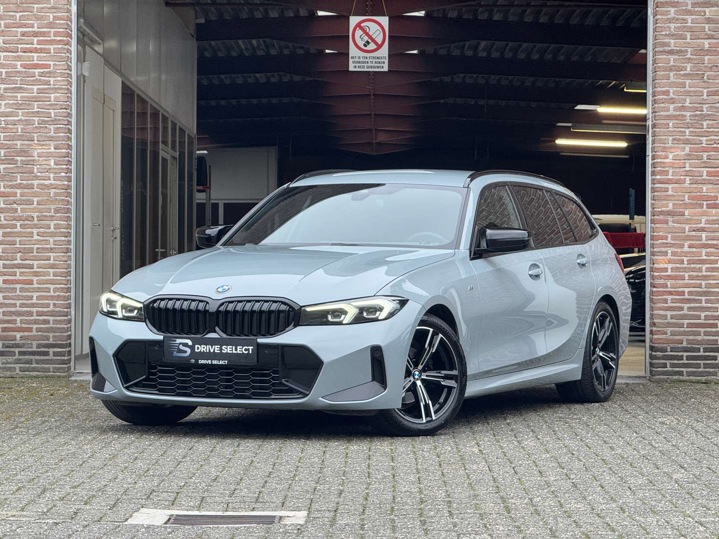 BMW 318i M Sport -  - Joinsteer - #2