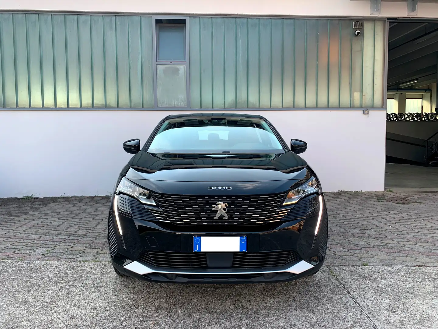 Peugeot 3008 1.5 BLUEHDI BUSINESS NAVI CRUISE TELEC CARPLAY Negro - 2