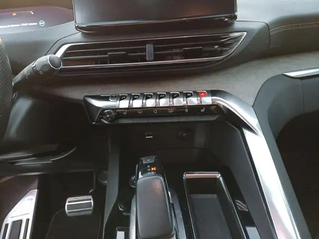 Peugeot 3008 view 12