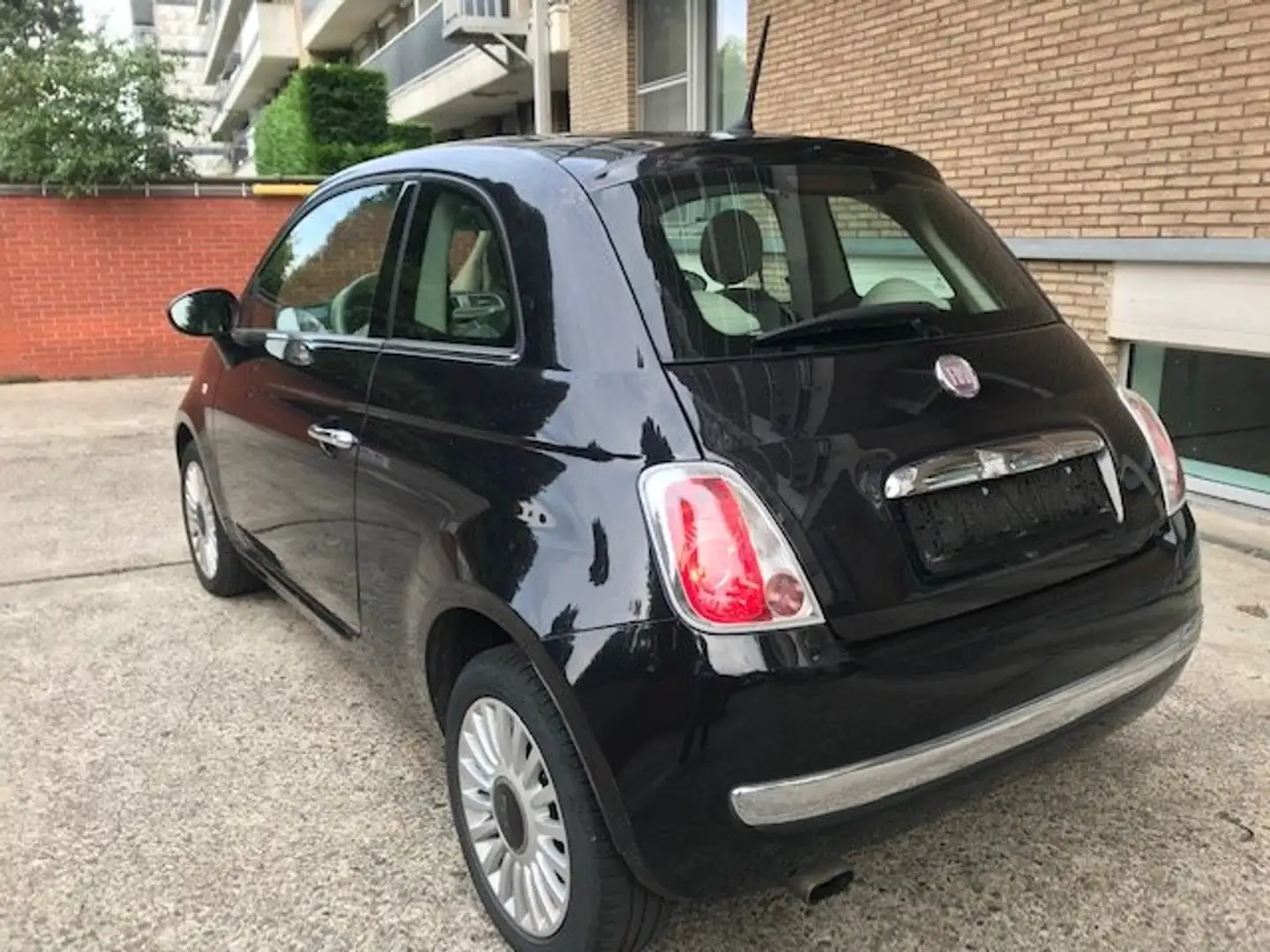 Fiat 500 1.2i  6Vit. 69 pk  - Pano dak - Airco -  Mod 2014 Zwart - 2