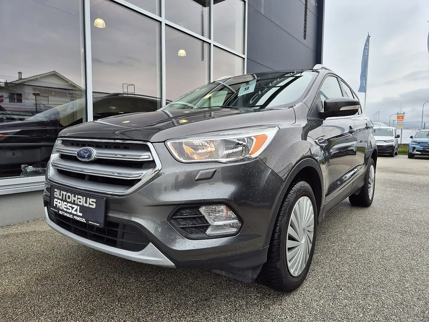 Ford Kuga 1,5 EcoBoost Trend Start/Stop Grigio - 1
