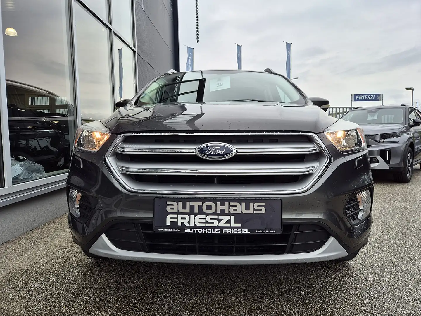 Ford Kuga 1,5 EcoBoost Trend Start/Stop Grigio - 2