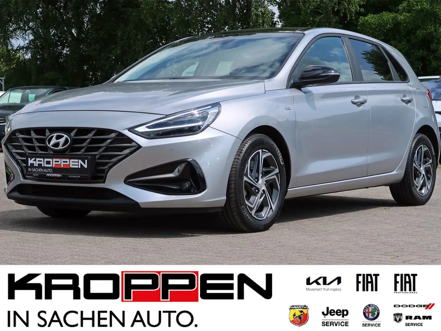 Hyundai i30 Intro Edition MHEV Autom. Navi Kam SHZ LHZ PDC Zilver - 1