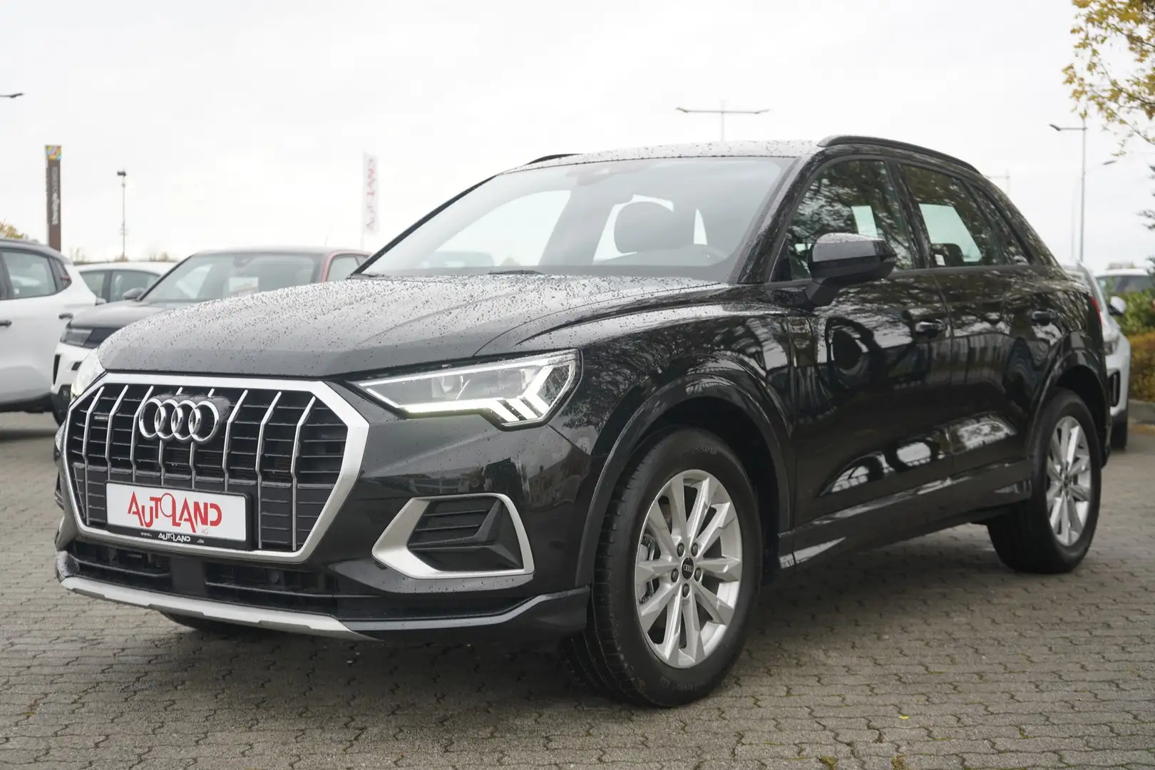 Audi Q3 35 TDI quattro advanced AHK LED Navi Kamera Schwarz - 2