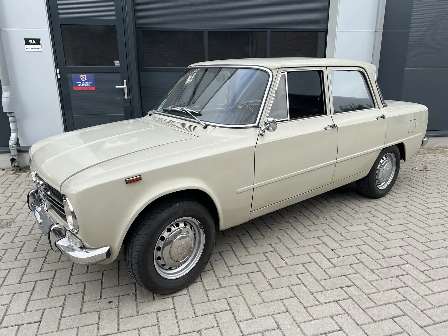 Alfa Romeo Giulia 1300 TI - 1
