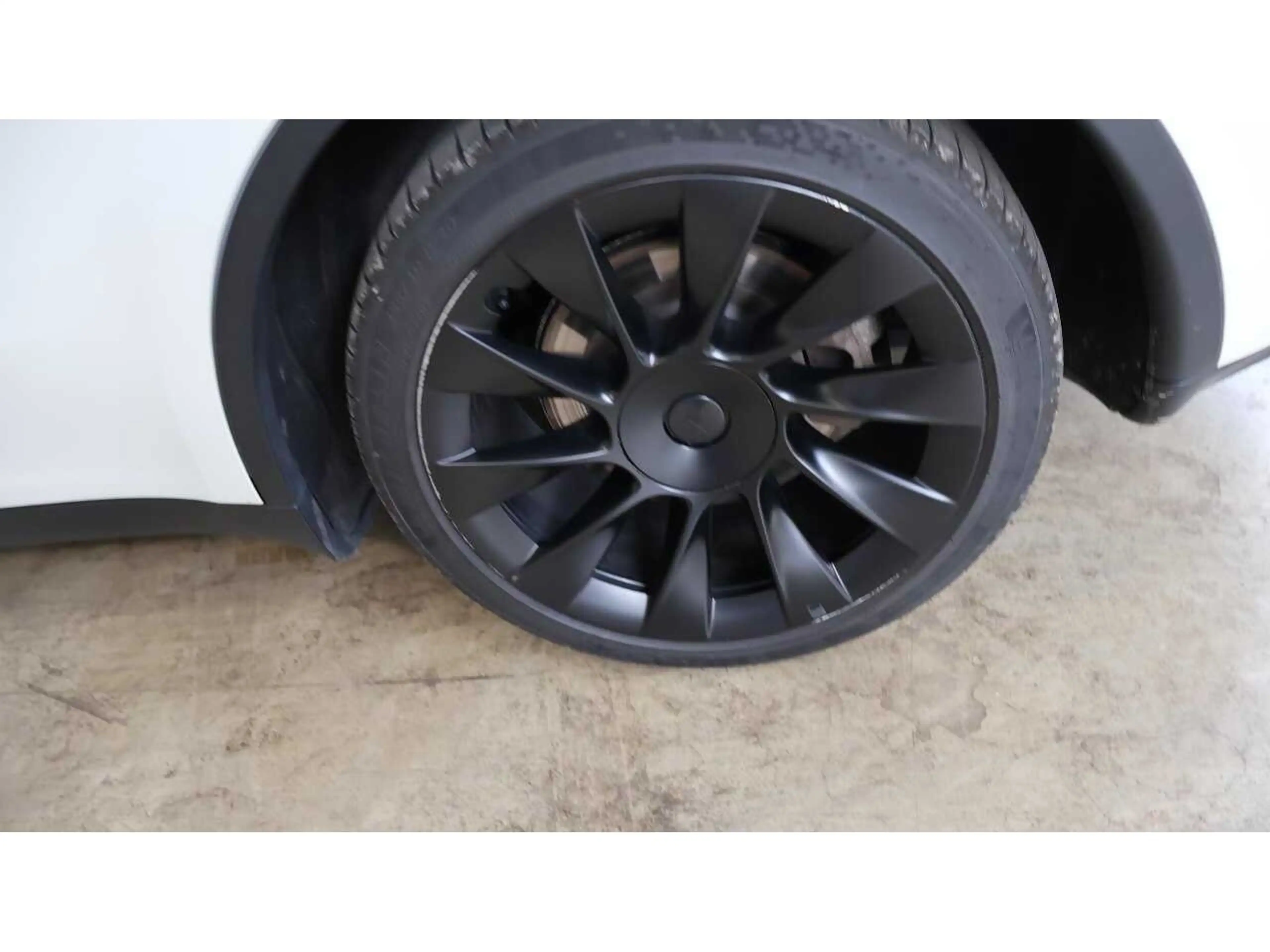 Tesla Model Y Dual Maximale Reichweite Dual AWD Pano — photo 12