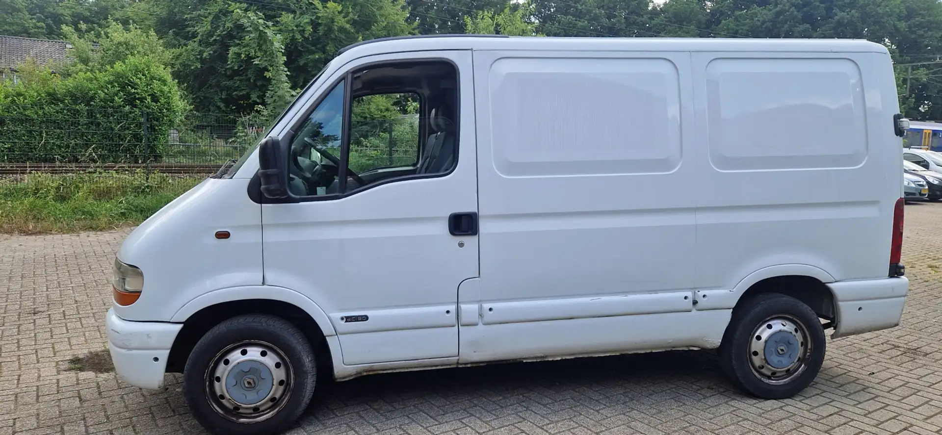Renault Master T28 2.2dCi L1H1 - 2