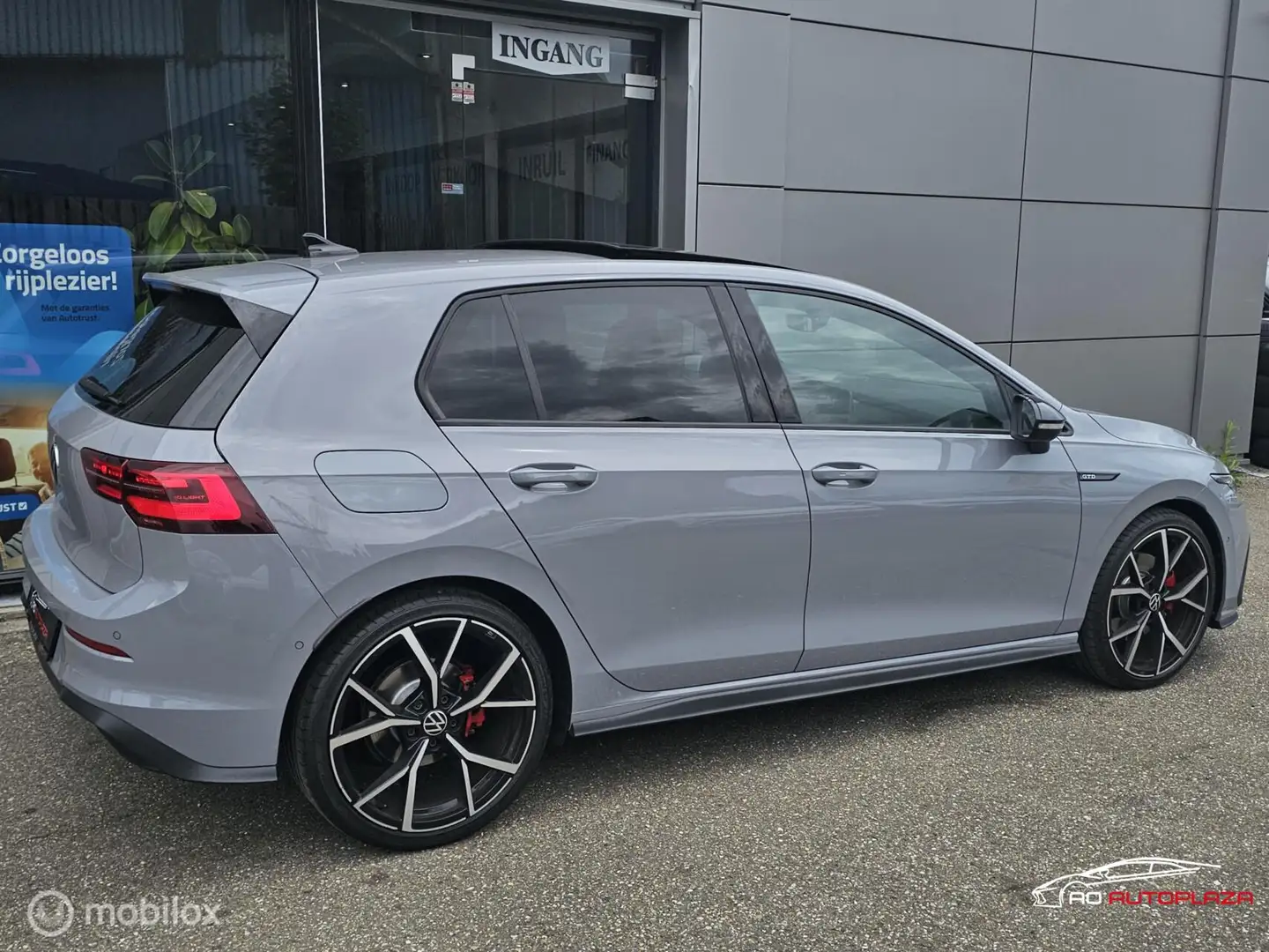 Volkswagen Golf GTD 2.0 TDI Panorama/HUD/Trekhaak/19"/Keyless Grijs - 2