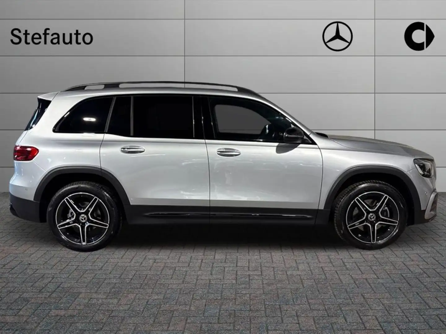 Mercedes-Benz GLB 200 d Automatic AMG Line Advanced Plus Argintiu - 2