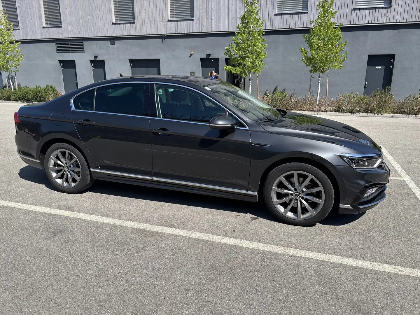Volkswagen Passat Elegance 2,0 SCR TDI DSG Schwarz - 2