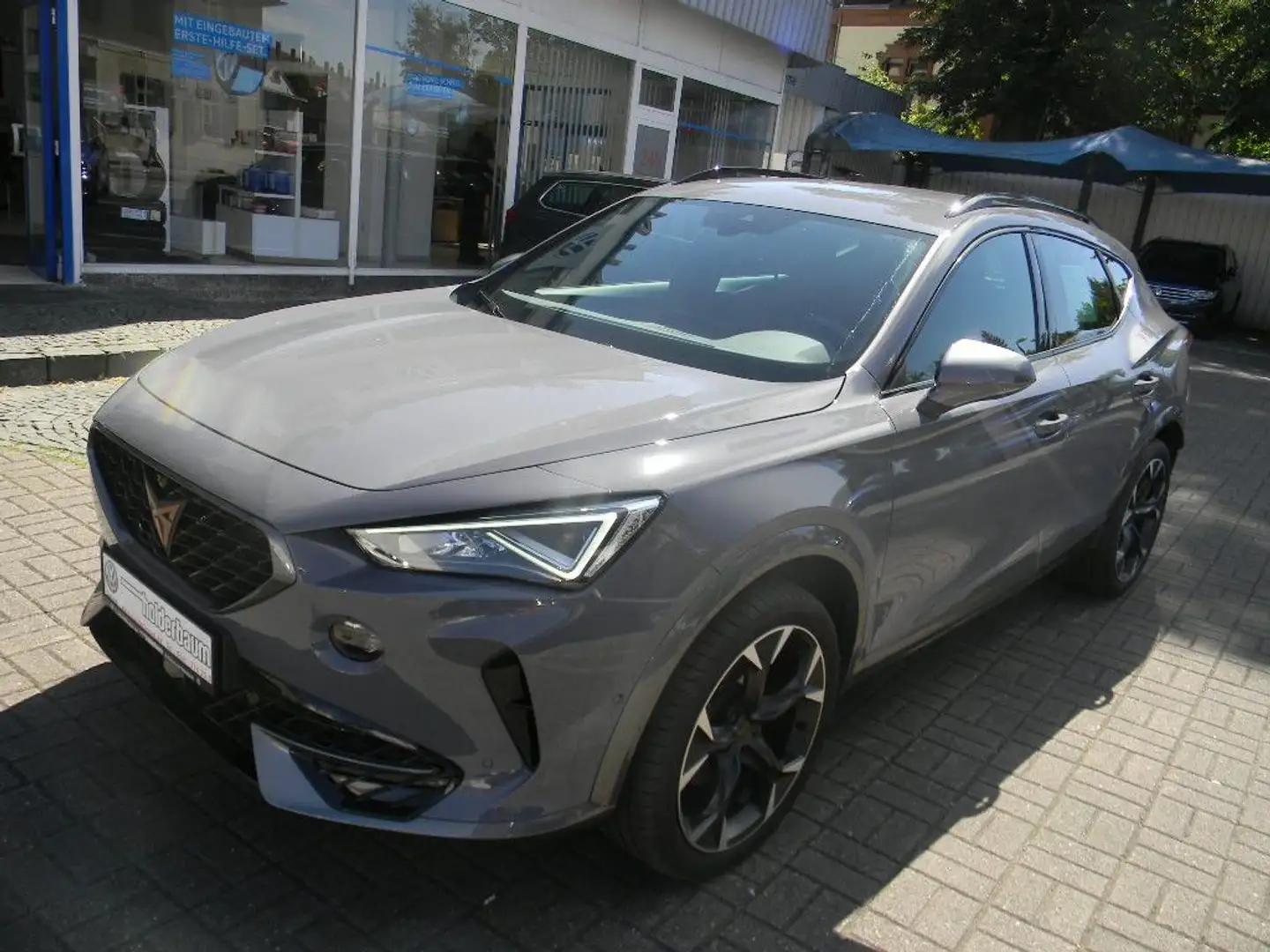 CUPRA Formentor Sport 1,5 TSI DSG AHK KAMERA Gris - 2