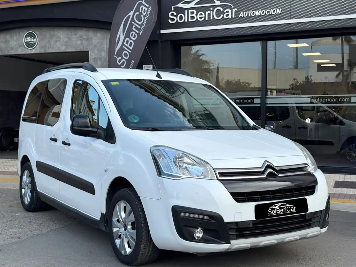 Citroen Berlingo B. Multispace 1.6BlueHDi 20 Aniversario 1 Blanco - 1