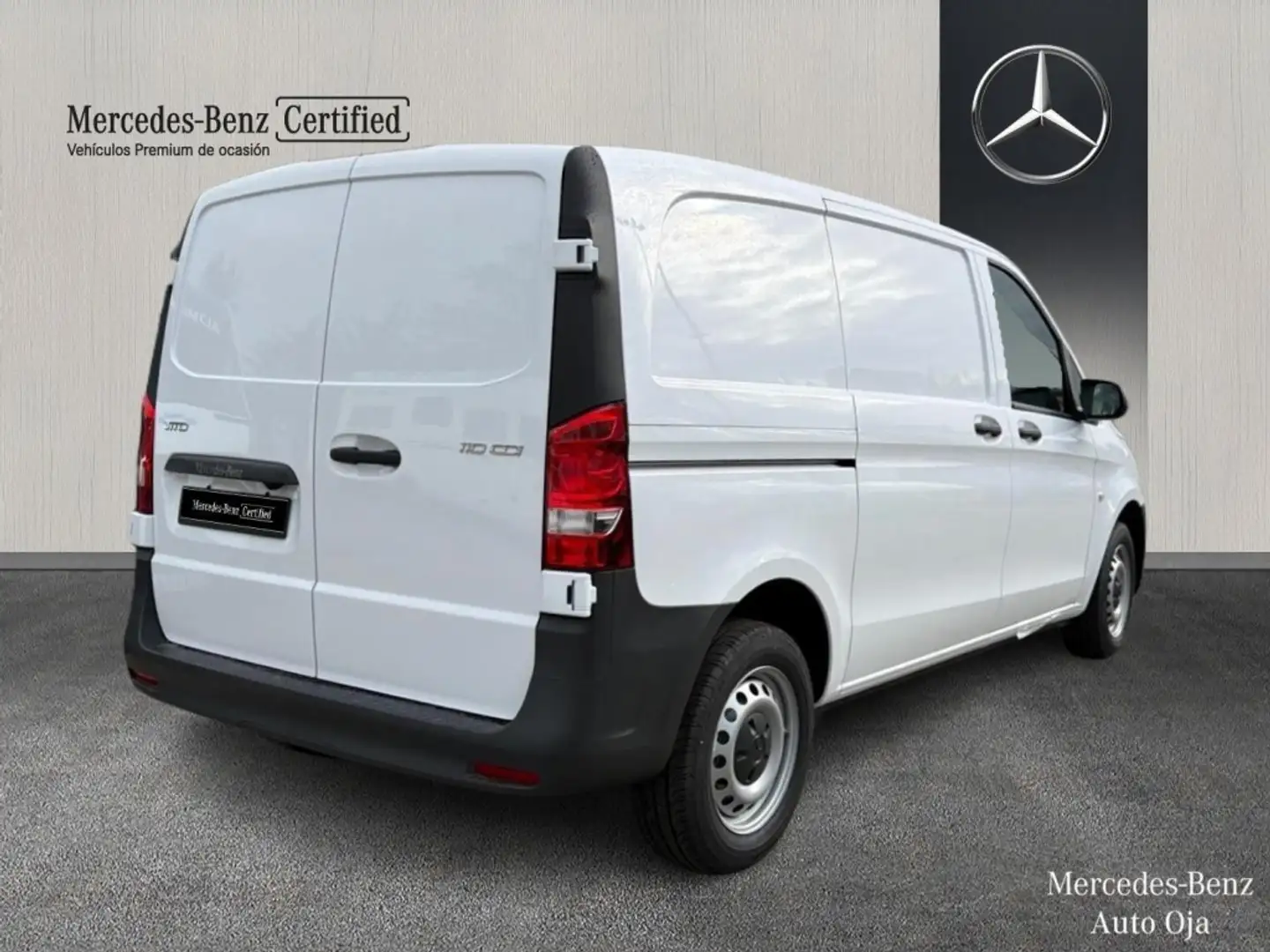 Mercedes-Benz Vito Furgón 110CDI Base Compacta Blanco - 2