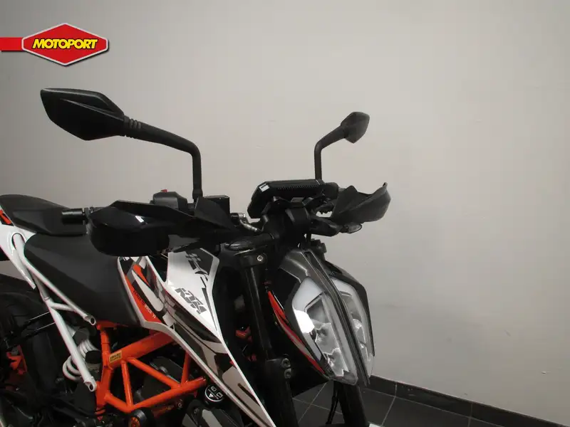 KTM 390 Duke - foto 6