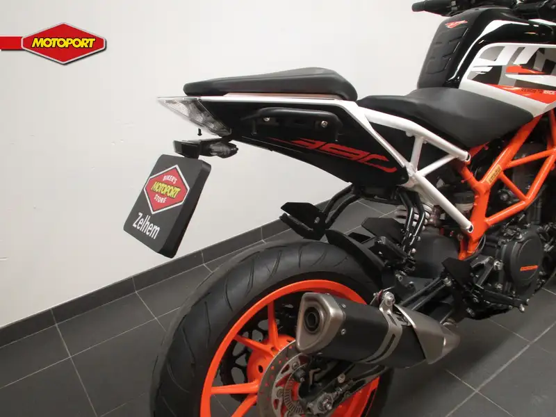 KTM 390 Duke - foto 2