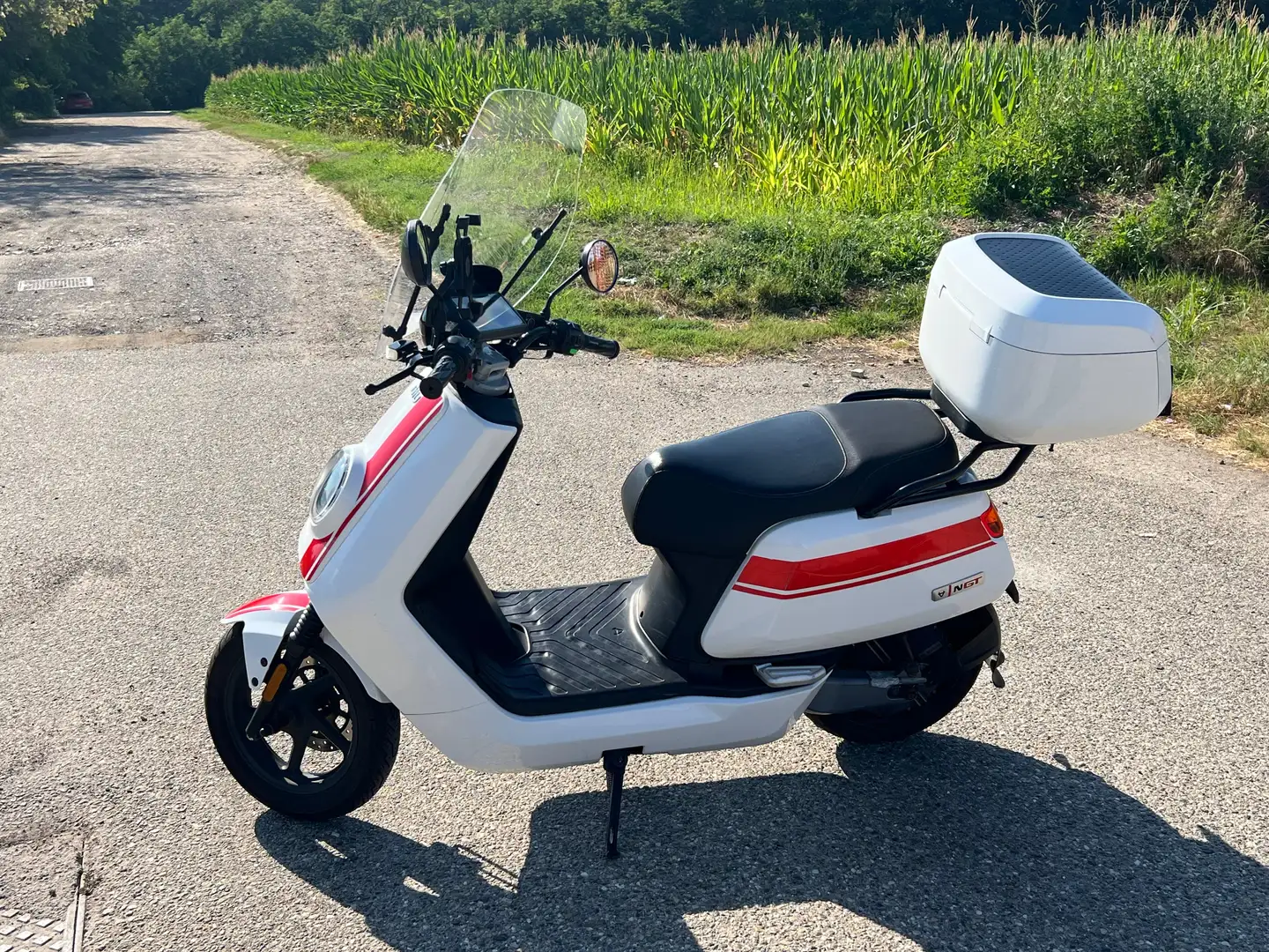 Niu NQI GT Alb - 1