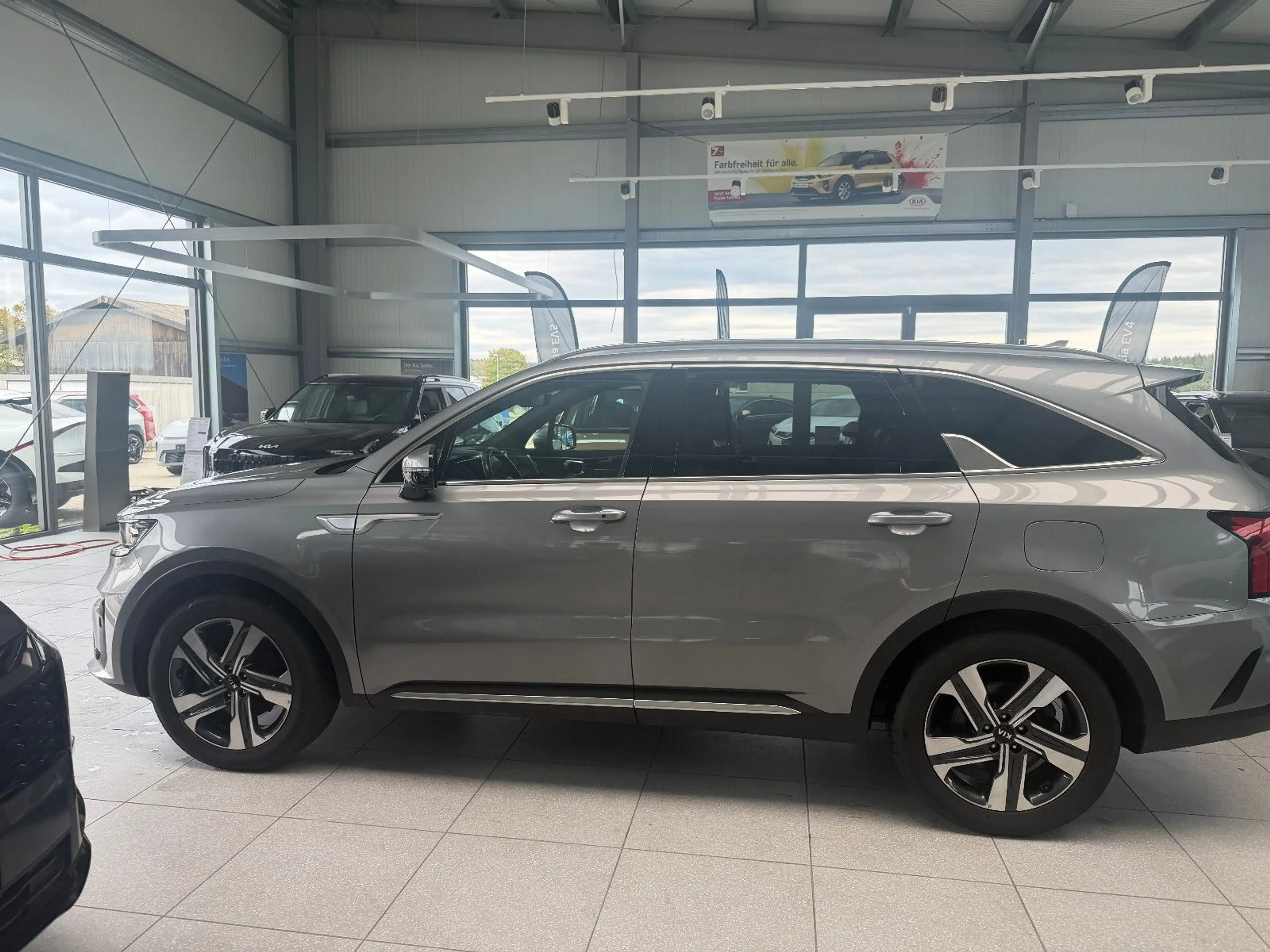 Kia Sorento Platinum 4WD Plug-In Hybrid — photo 3
