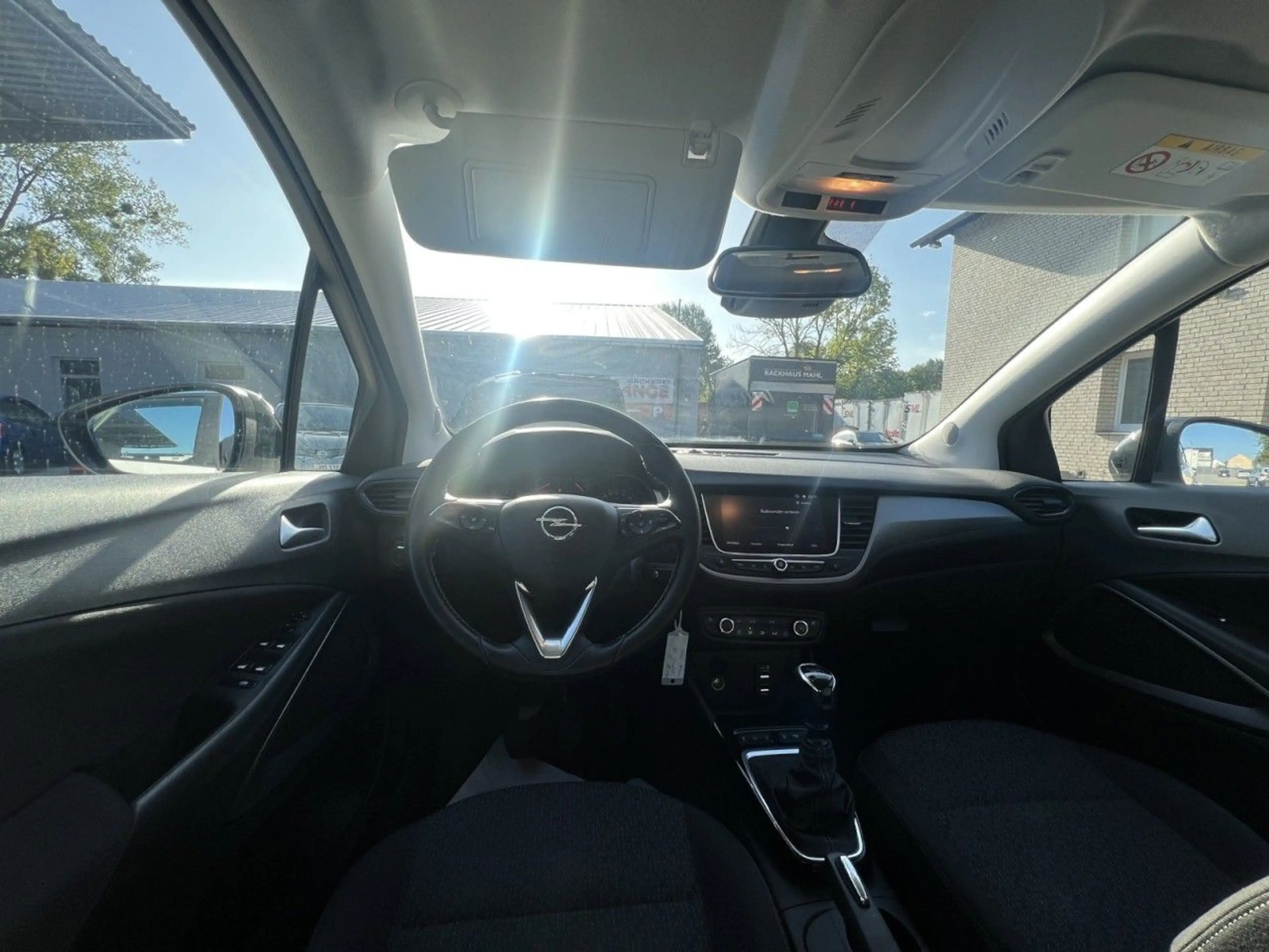 Opel Crossland X Crossland Edition Klima Navi Einparkhilfe — photo 11
