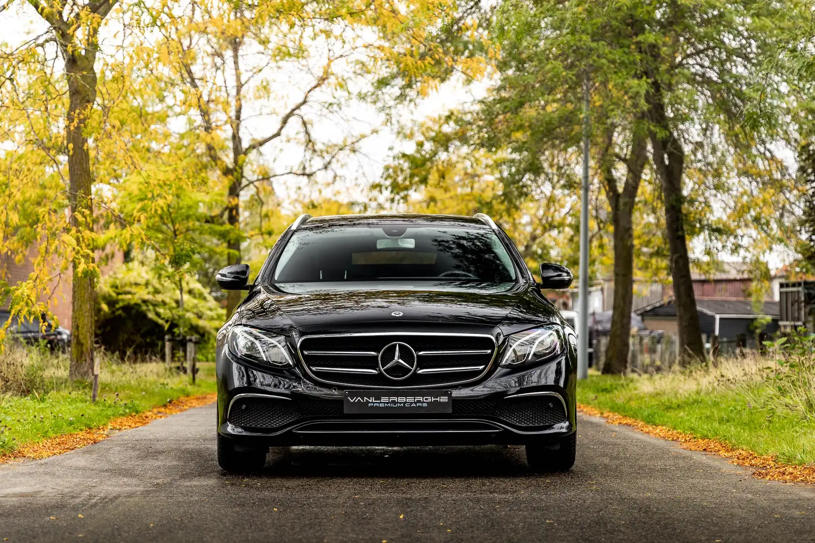 Mercedes-Benz E 200 d Break Automaat Widescreen * LED * Camera * Navi Noir - 2
