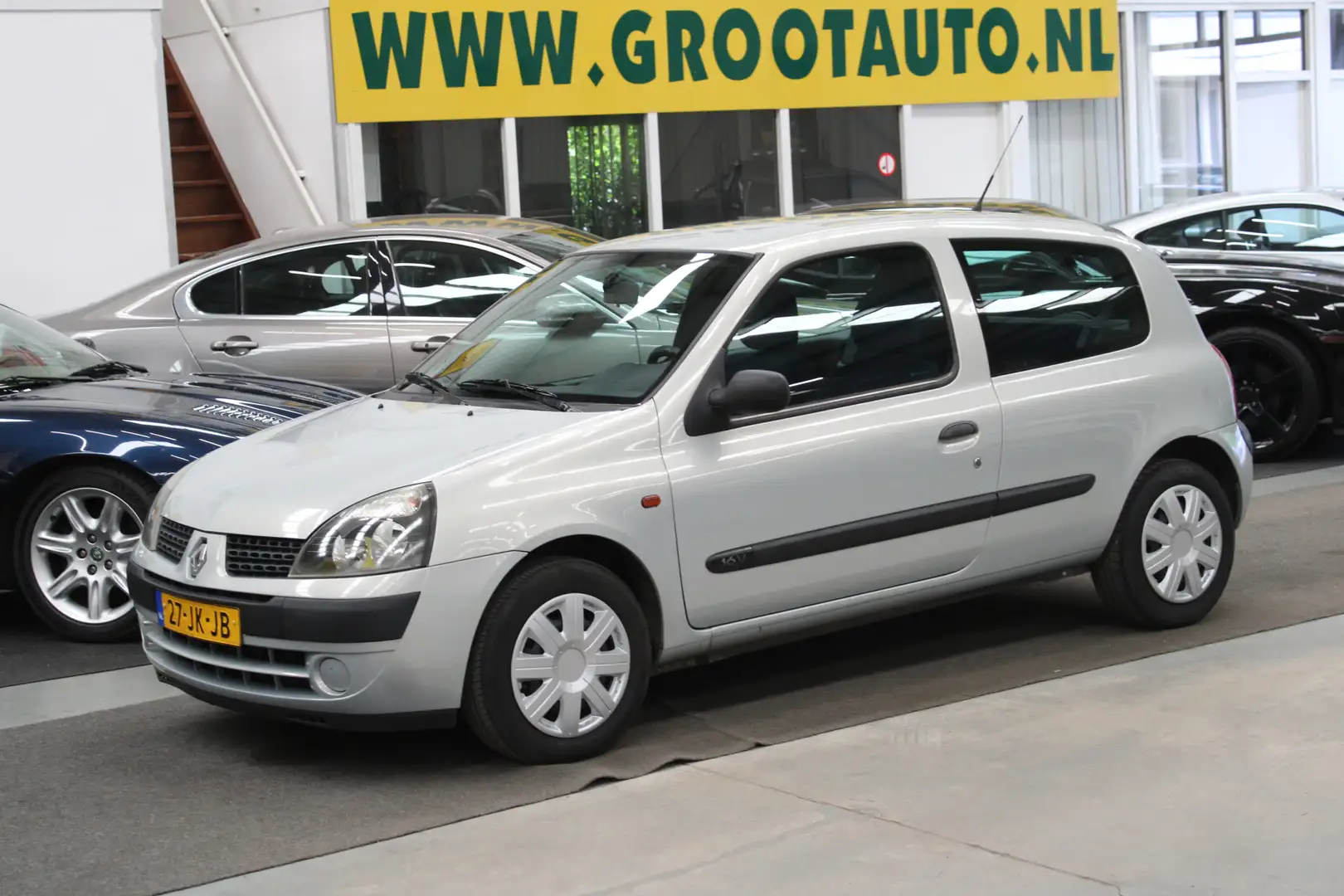 Renault Clio 1.2-16V Expression Stuurbekrachtiging Grijs - 1