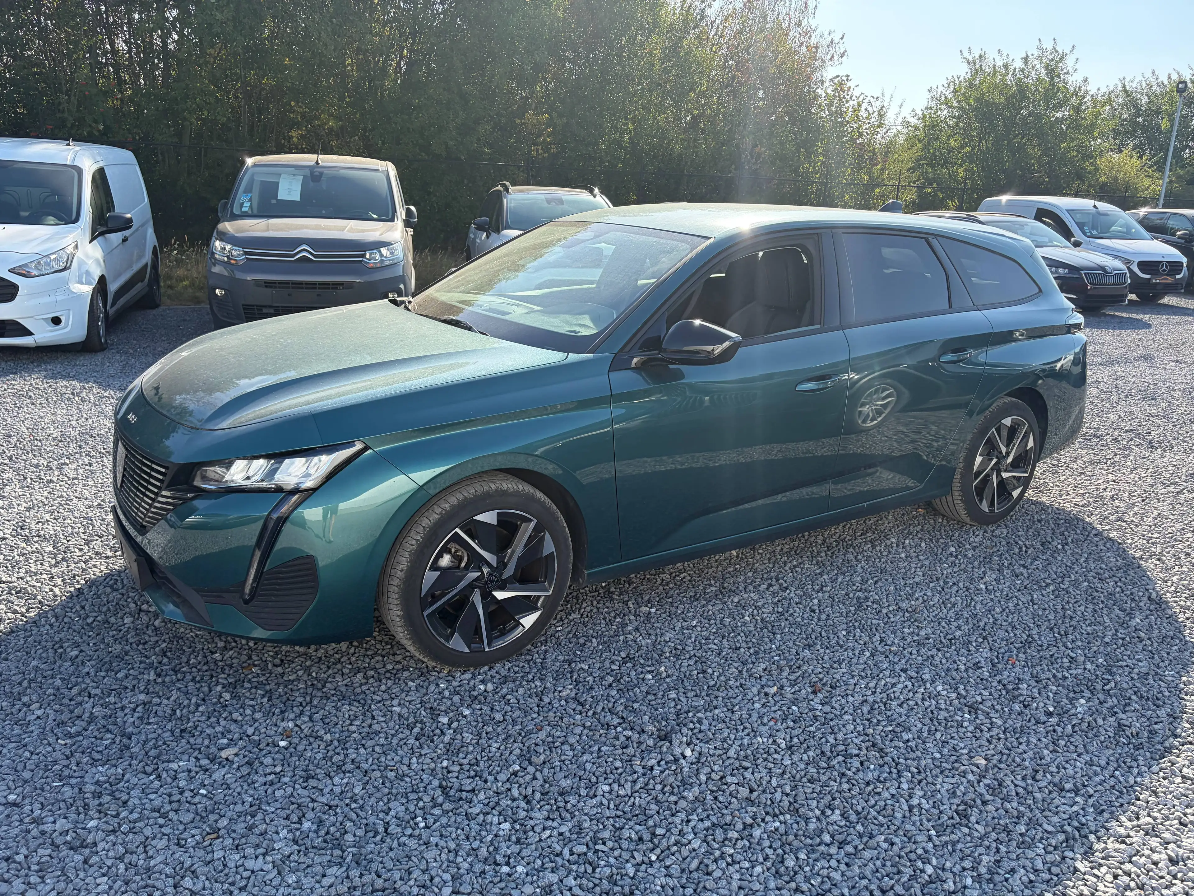 Peugeot 308 SW 1.2 Hybrid Aut Allure /€16.990 netto / Navi / ... — photo 6