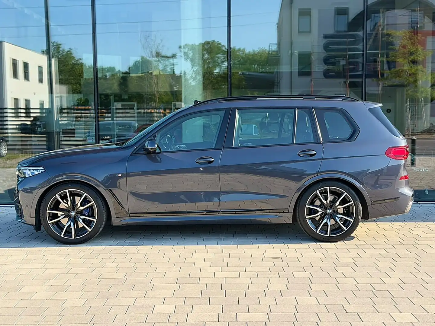 BMW X7 xDrive40i Aut. *VOLLAUSSTATTUNG *M INDIVIDUAL* ... Grau - 2