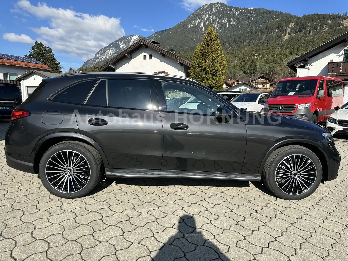 Mercedes-Benz GLC 200 GLC 200 d 4MATIC AMG-ADV+ PANO DIS 360 AHK NIGHT Grau - 2