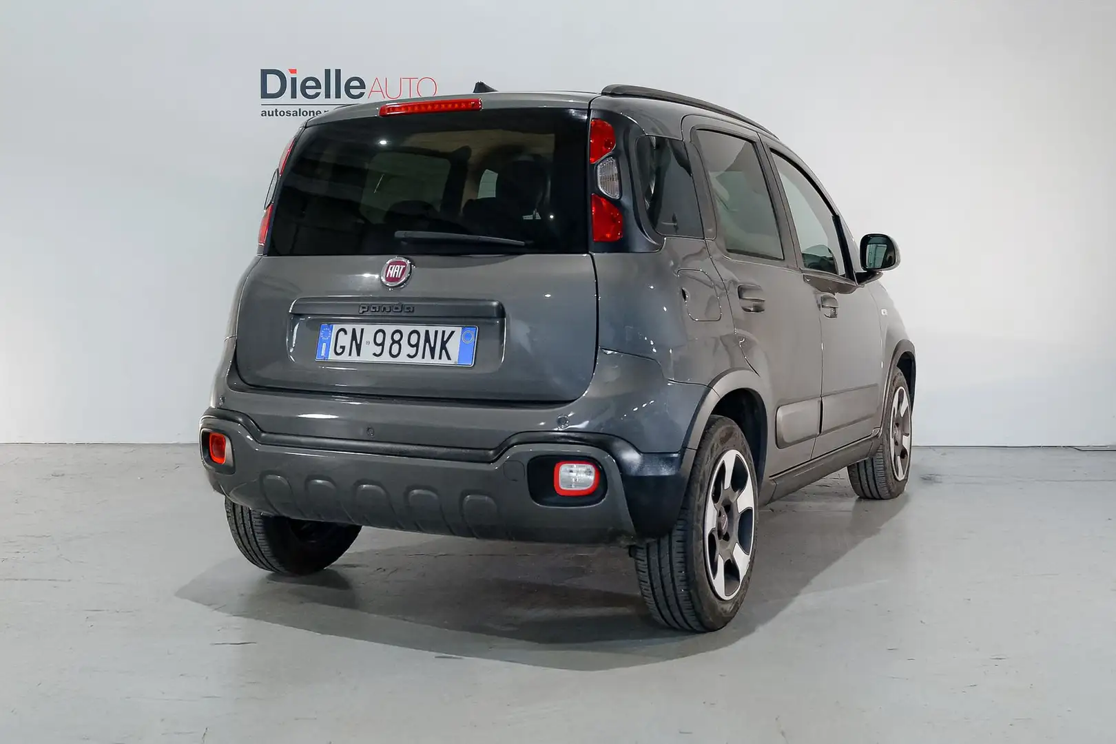Fiat Panda Panda 1.0 hybrid Cross s&s 70cv 5posti Szürke - 2