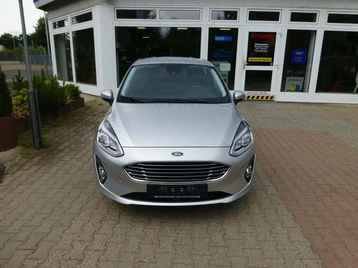 Ford Fiesta Titanium Silber - 2