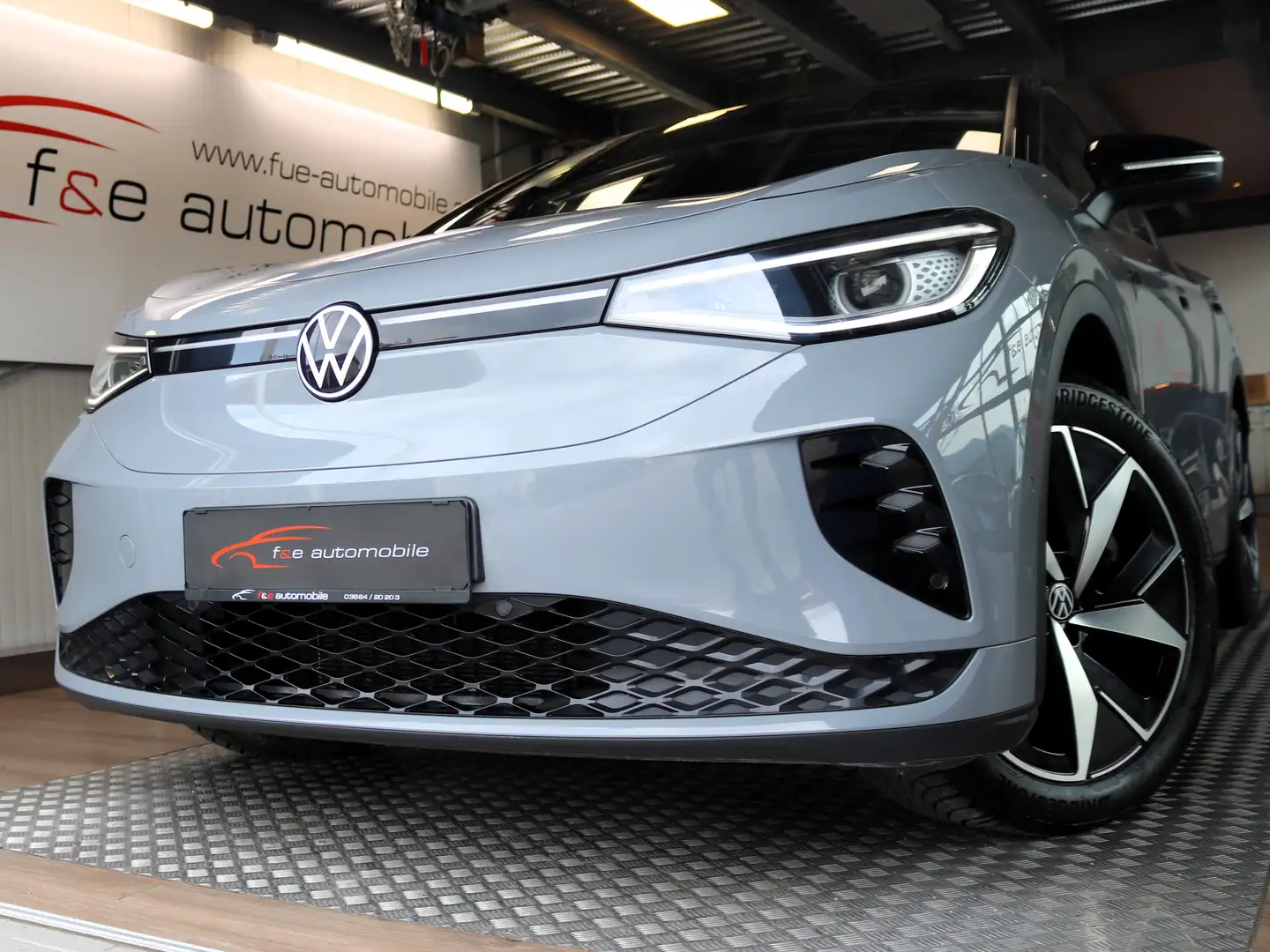 Volkswagen ID.4 GTX 4Motion Grau - 1