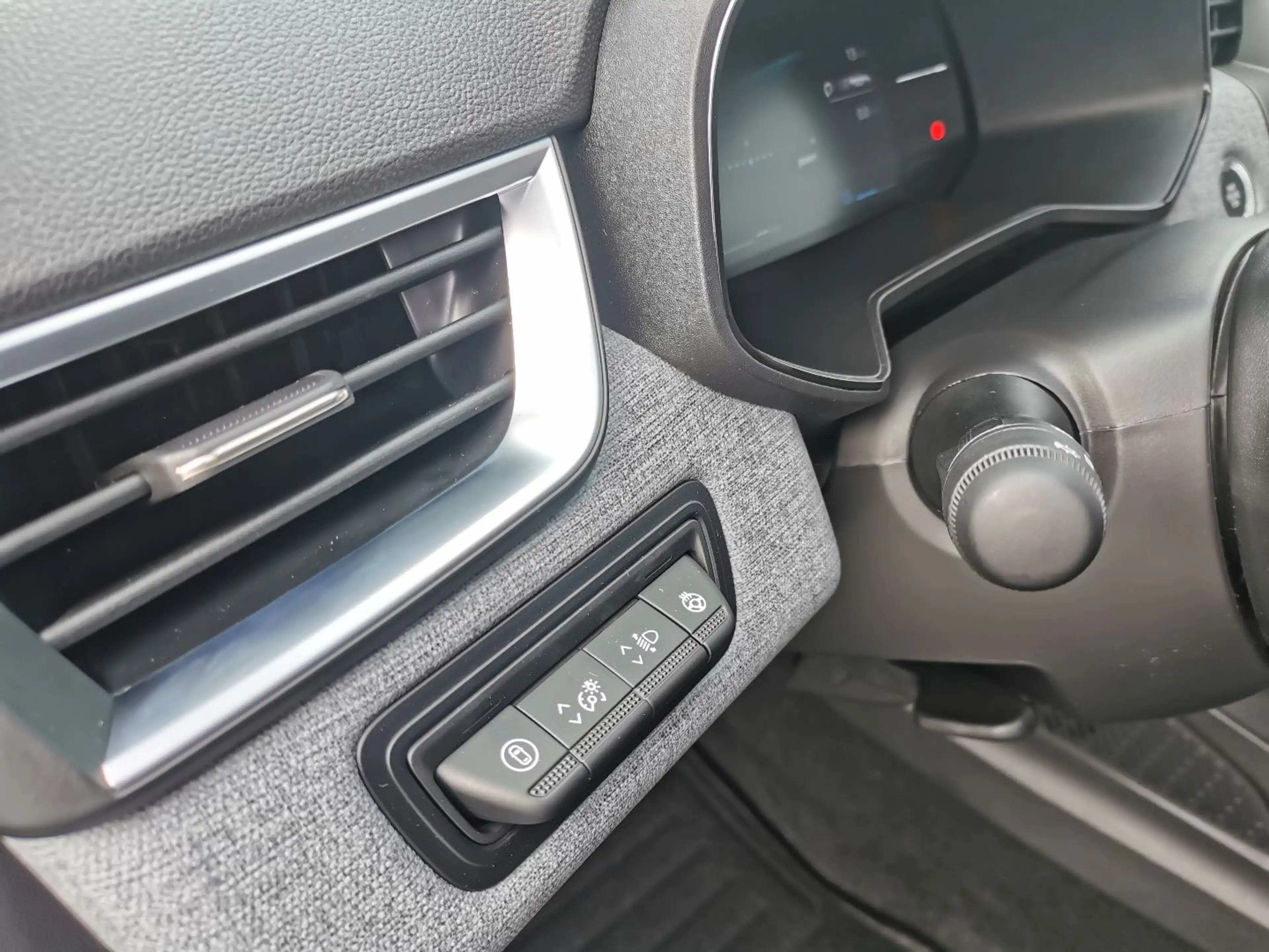 Mitsubishi Colt PLUS 1.6 Hybrid - Kamera /Sitzh / Apple /Android — photo 14
