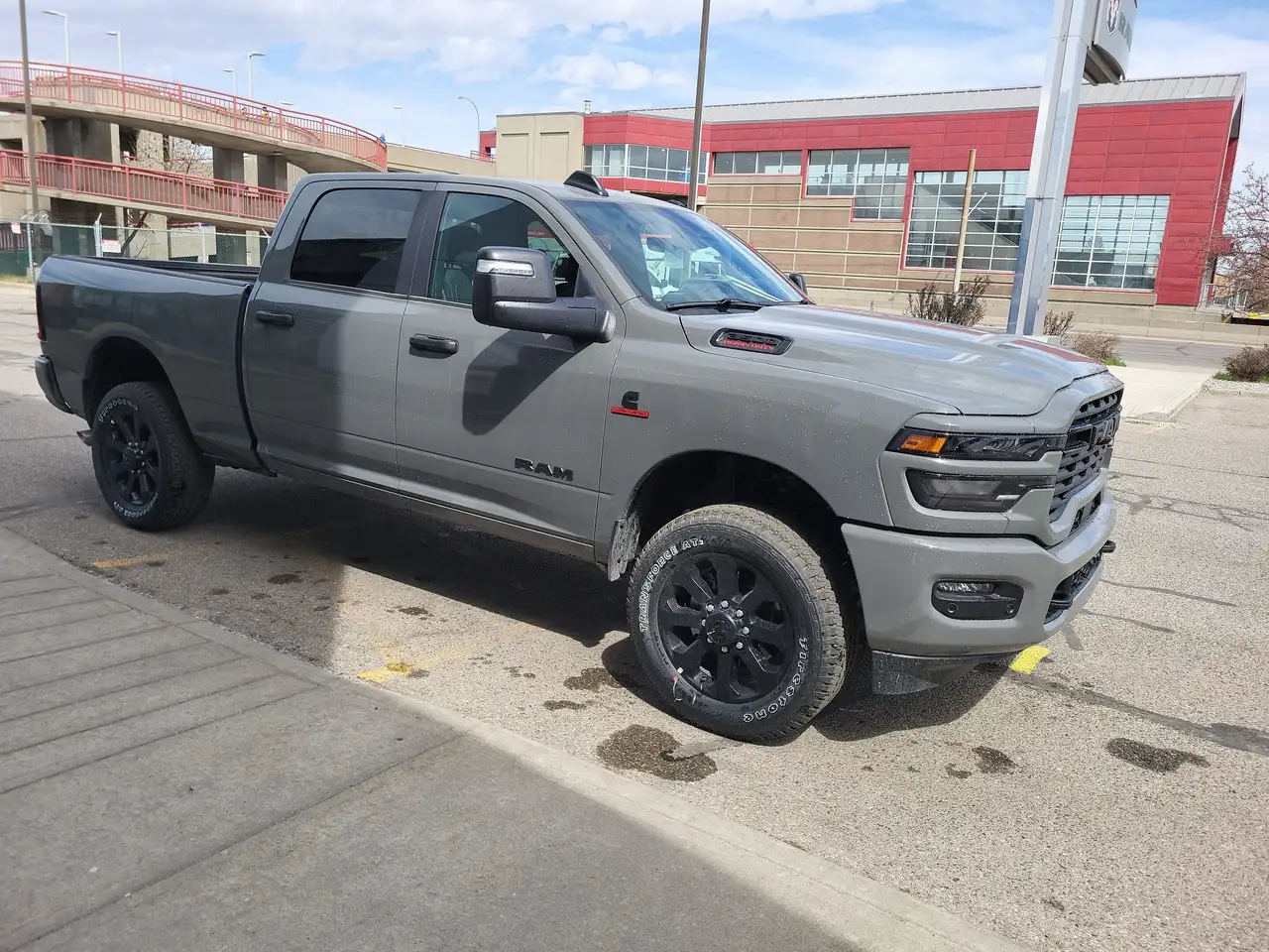 RAM 3500 снимка RAM 3500