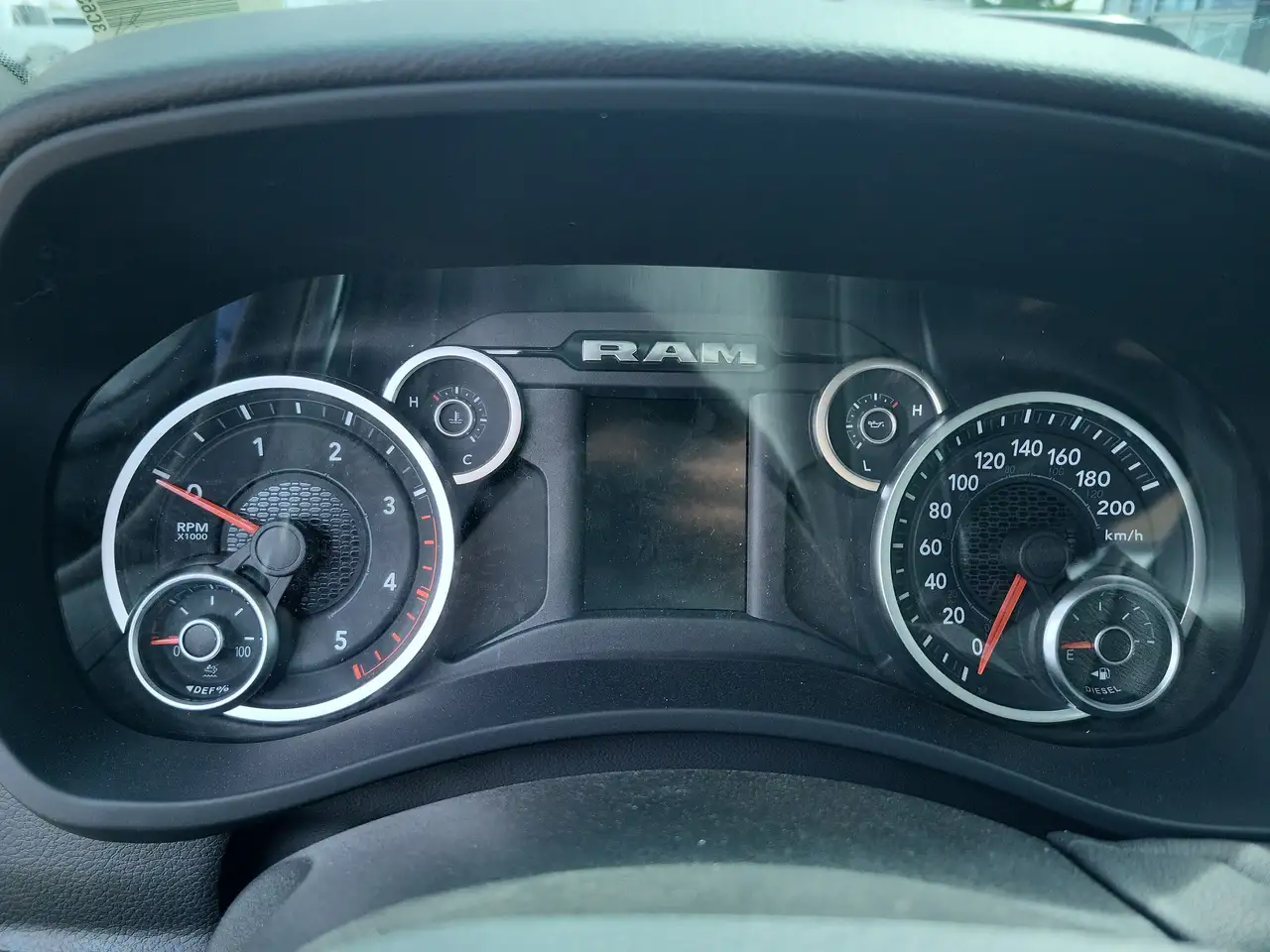 RAM 3500 снимка RAM 3500