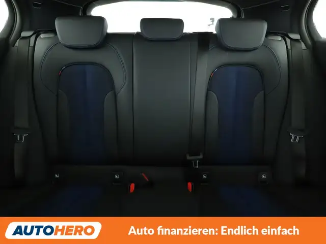 BMW 1 Series view 16