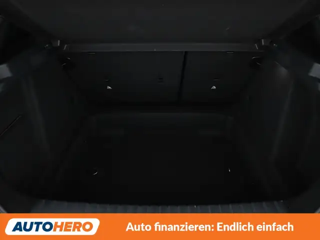 BMW 1 Series view 18