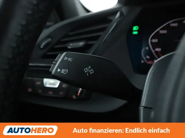 BMW 1 Series view 28