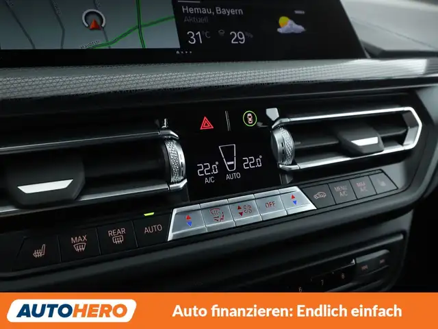 BMW 1 Series view 24