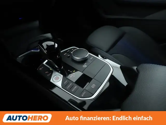 BMW 1 Series view 25