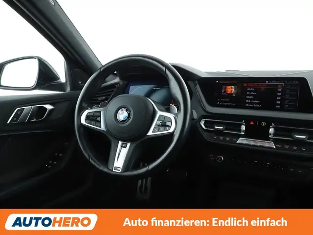 BMW 1 Series view 13