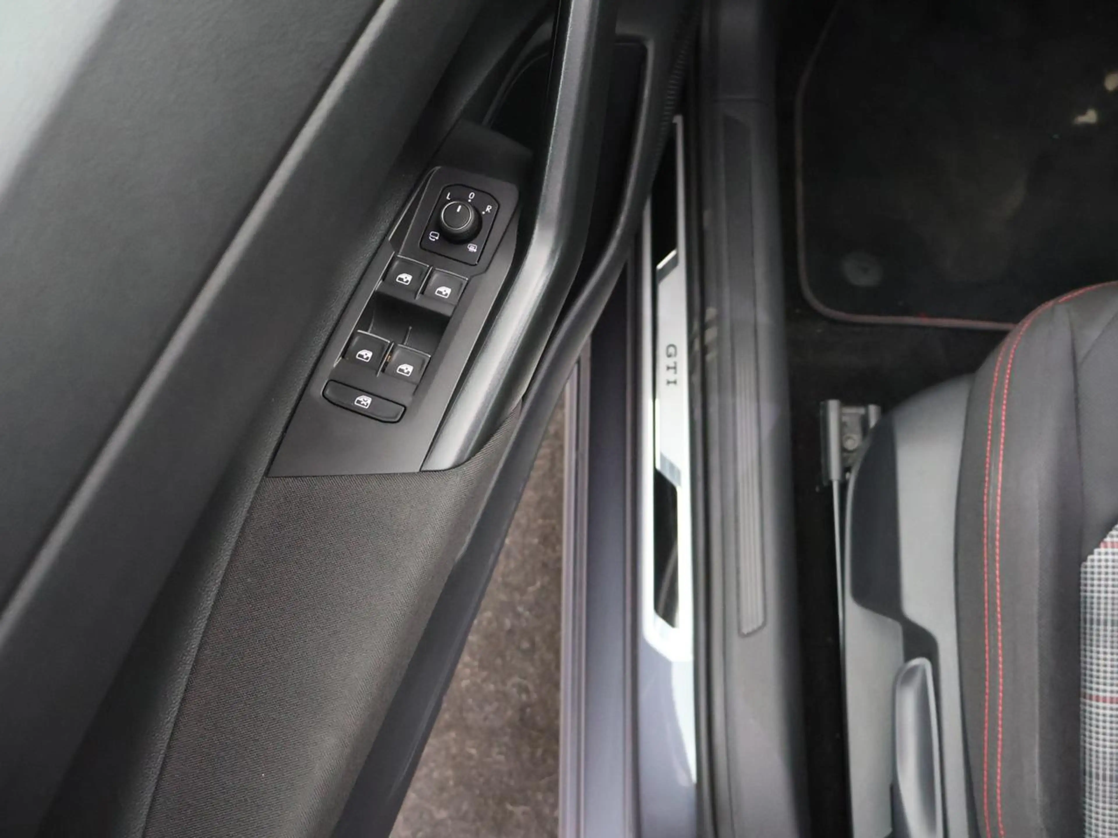 Volkswagen Polo GTI 2.0 TSI DSG 207PK *ZETELVERWARMING*ACC*PDC*APP-CONNECT*...* — photo 11