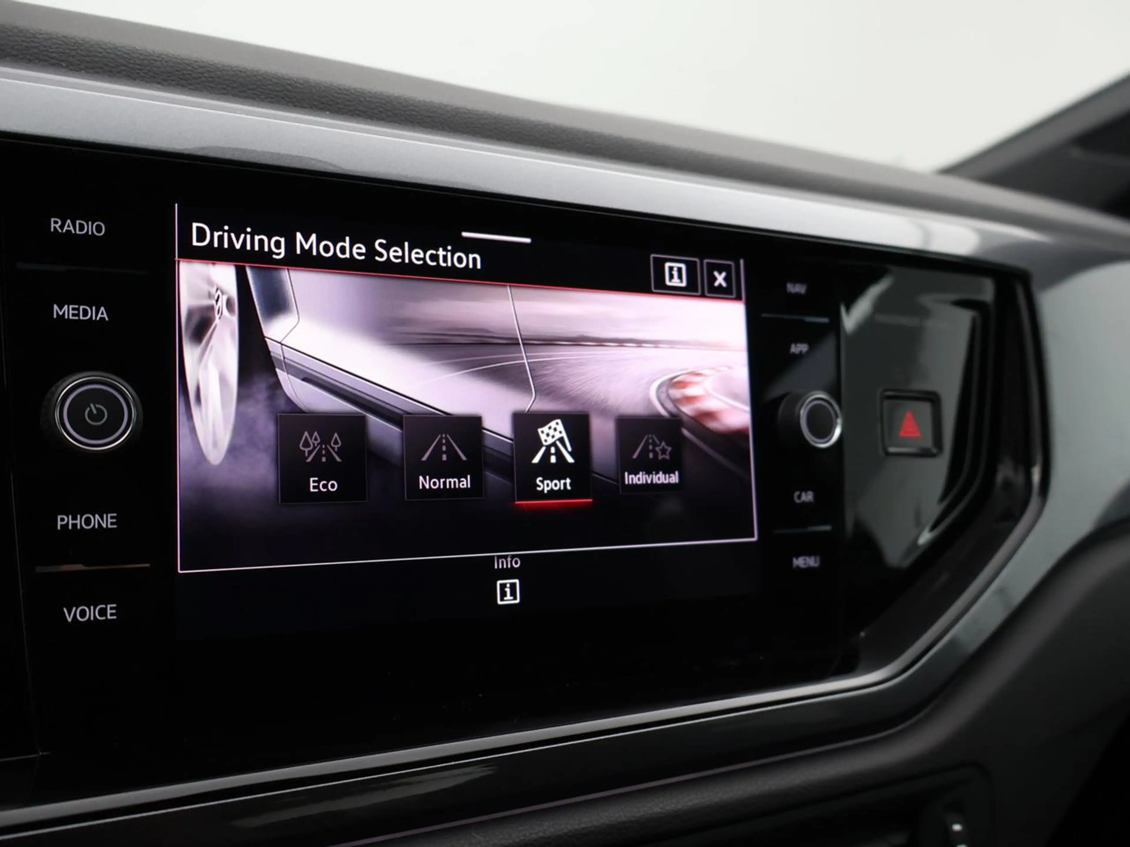 Volkswagen Polo GTI 2.0 TSI DSG 207PK *ZETELVERWARMING*ACC*PDC*APP-CONNECT*...* — photo 8