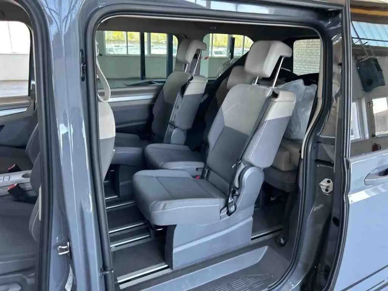 Volkswagen T7 Multivan Edition *18Zoll*DCC*EasyOpen*TISCH*Traveller*Kamer 12