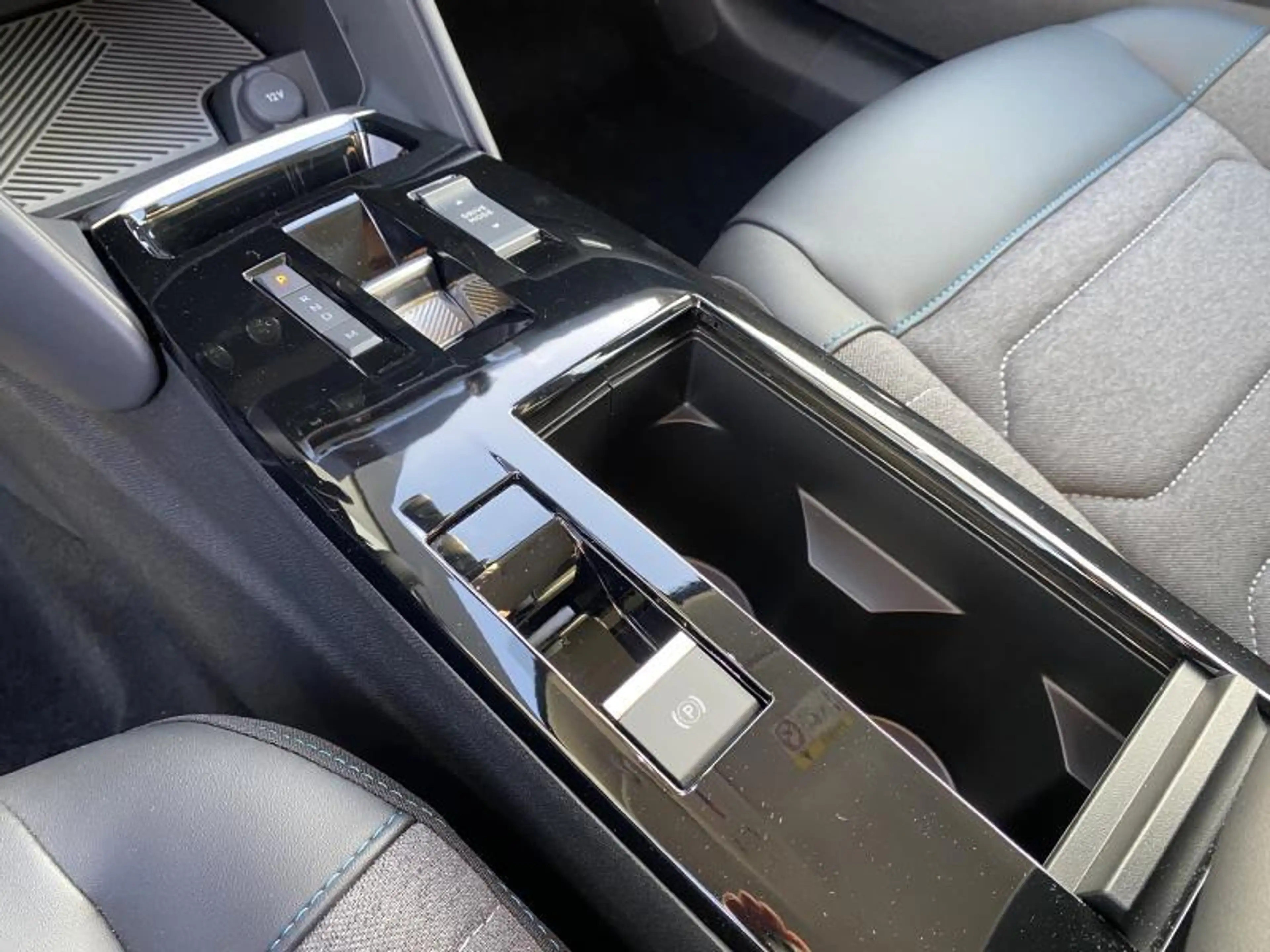 Citroen C4 SHINE — photo 12