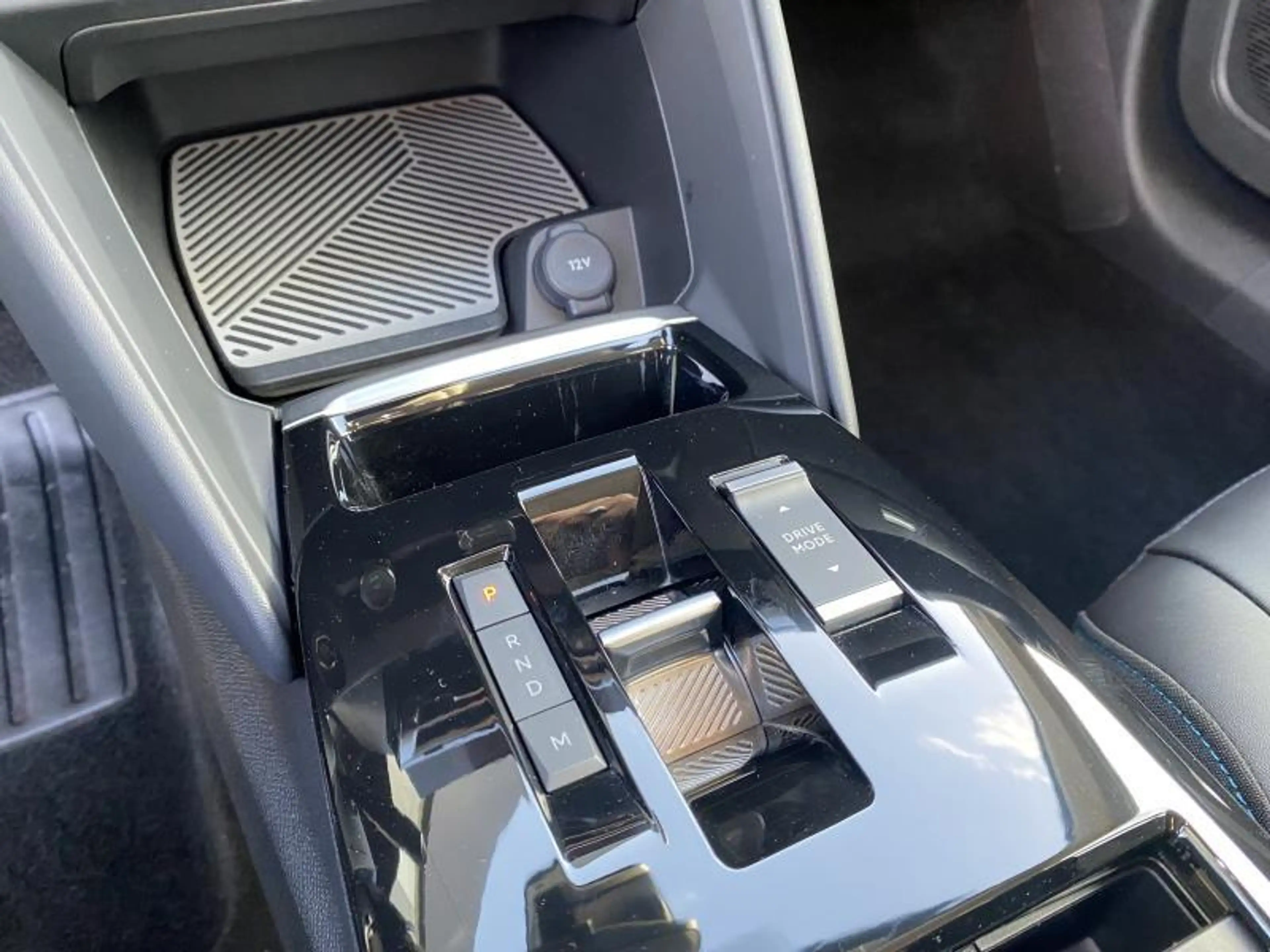 Citroen C4 SHINE — photo 11