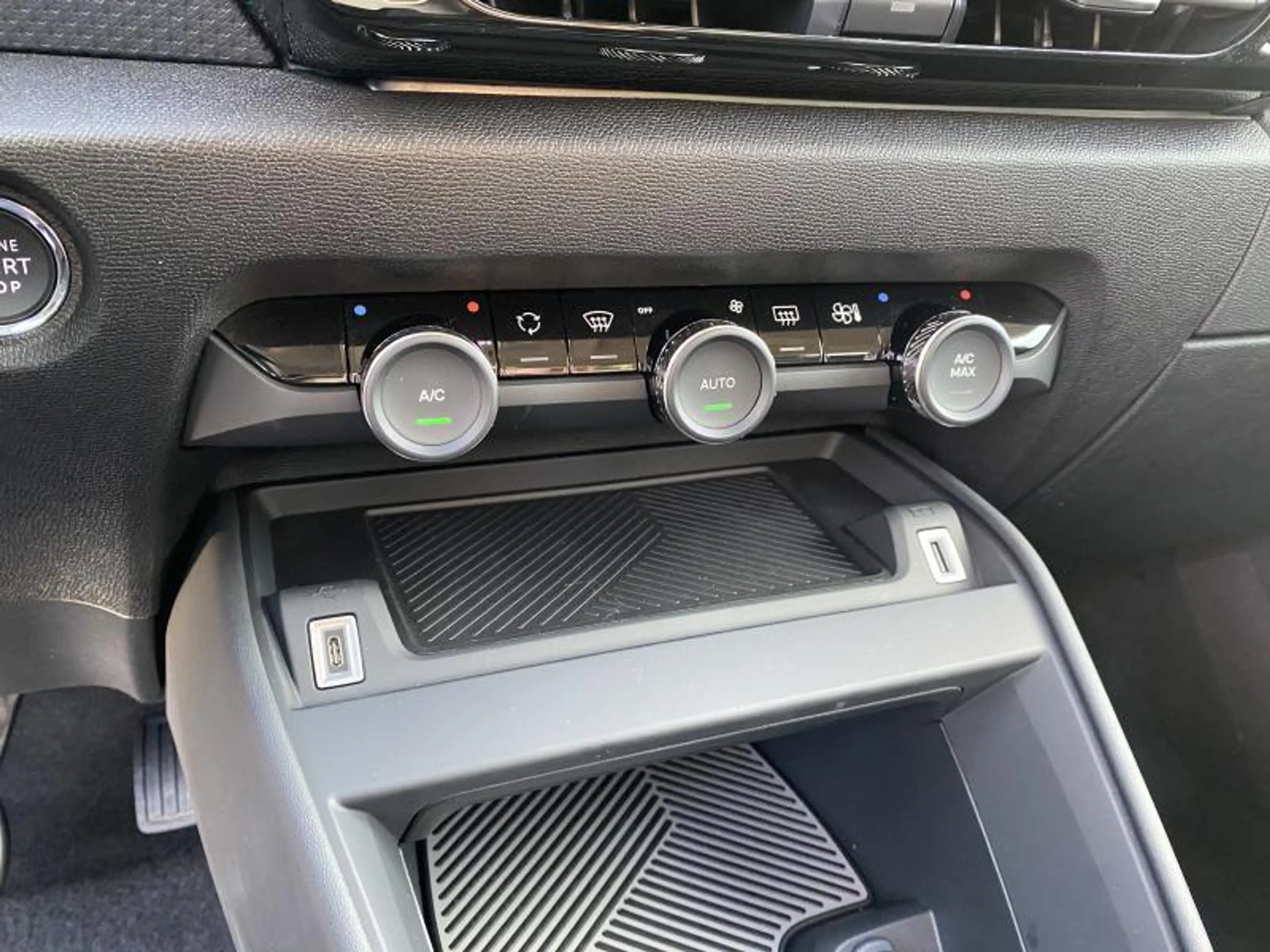 Citroen C4 SHINE — photo 10