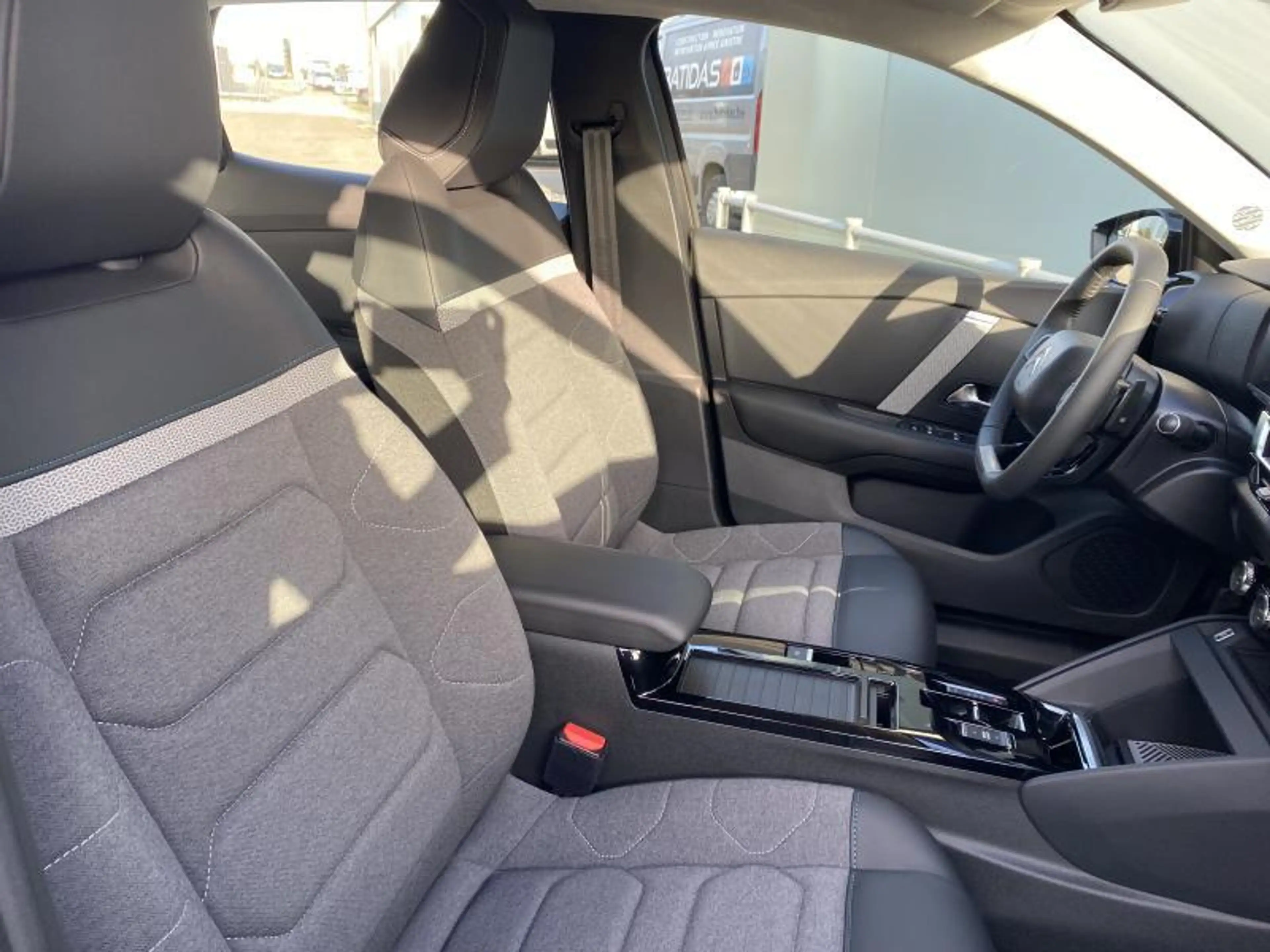 Citroen C4 SHINE — photo 15