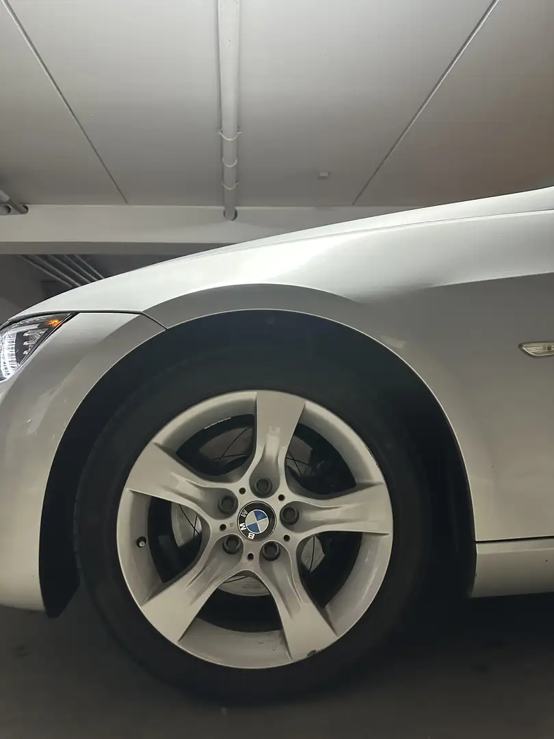 BMW 325 325i Coupe - 2
