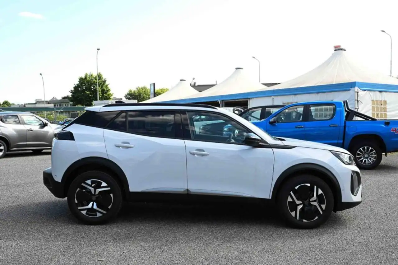 Peugeot 2008 PureTech 100 S&S Allure 4